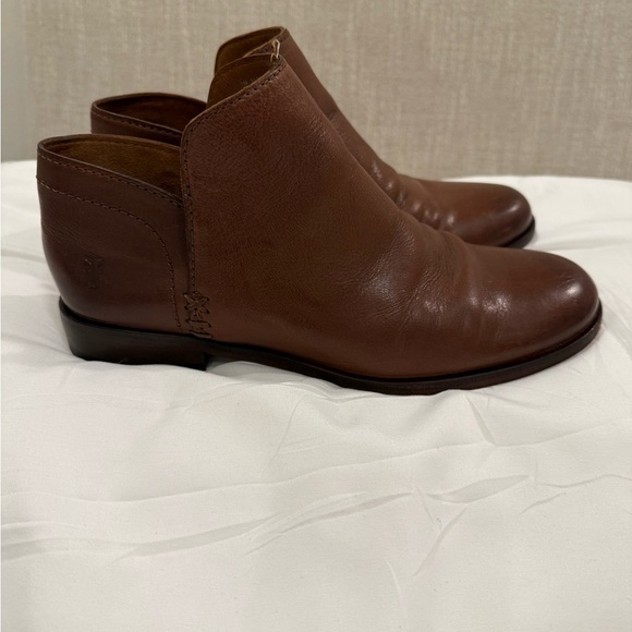 Frye Elyssa Leather Ankle Booties – Cognac – Women’s Size 7 main image 7